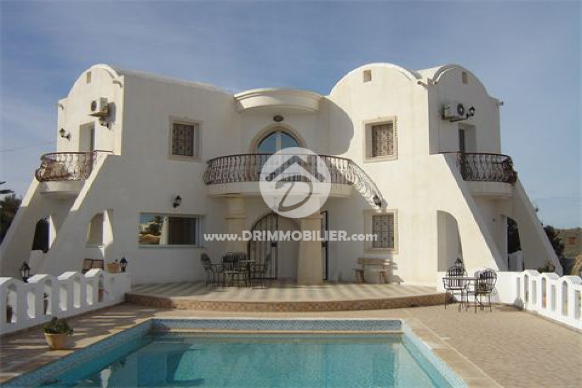 L 11 -                            Vente
                           Villa avec piscine Djerba